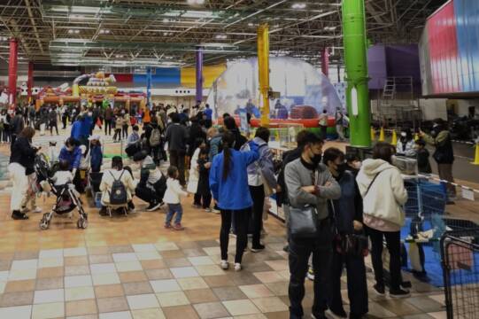 ヒーローショーやお笑いライブも、11月7日から年に1度の開設記念競輪「泗水杯争奪戦」