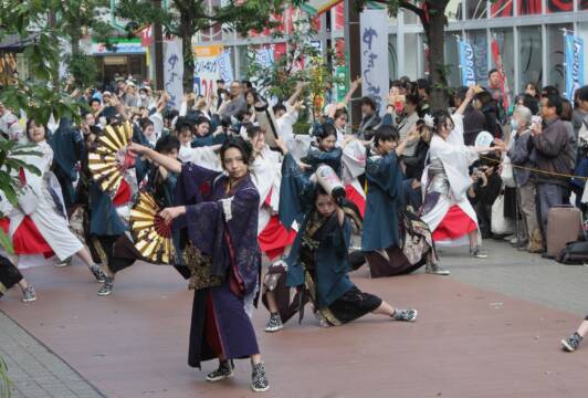 市街地に活気あふれるかけ声、第20回「四日市よさこい祭り　やったろ舞」が開催